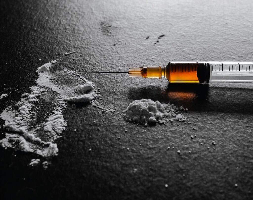 Medical team assisting with veteran heroin detox in Palo Alto, CA